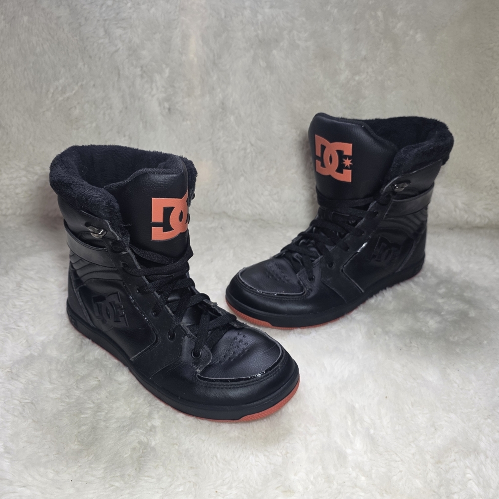 DC Shoes Stratton SE Black Orange Winter High Top Boots Women's 8.5 Warm